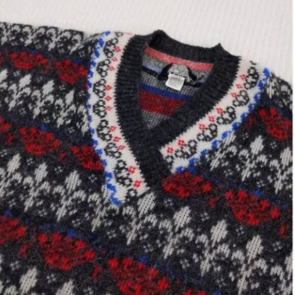 Jolie Vintage Fleur de Lis and Crown sweater small-medium - Picture 4 of 7